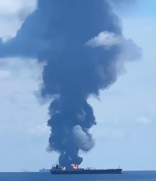 航道突变:一场关于油轮遇袭的深度复盘 企业服务