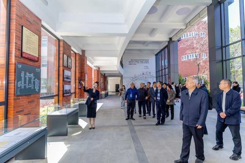  技术解码：钱学森雕塑《期待》落成背后的数字密码与精神传承 文化旅游