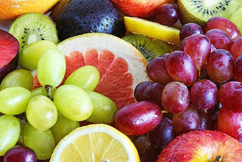  【冷知识】反季水果的保鲜黑幕：4月后这六种水果的营养已归零 健康养生