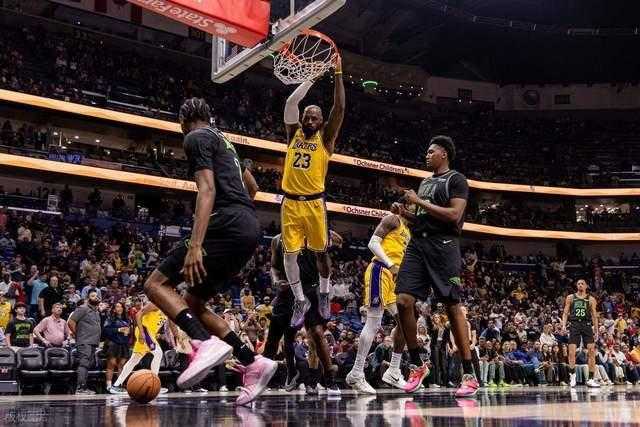  当英雄迟暮：他选择再次扛起整座城市的重量 体育新闻