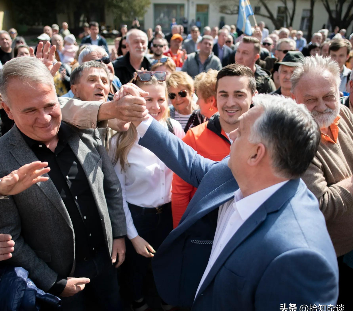  匈牙利大选投票日的「统一发稿」事件：一场精心设计的信息战复盘 新闻